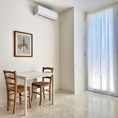 Apartments Navigli Milan Bagian luar foto