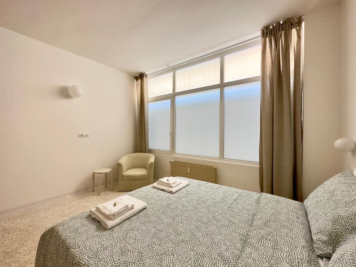 Apartments Navigli Milan Bagian luar foto